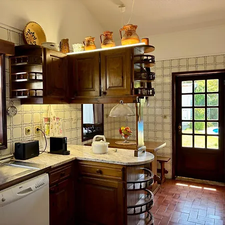 Vila Casa De Com Piscina Árvore