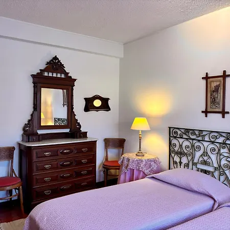 Casa De Com Piscina Vila Árvore